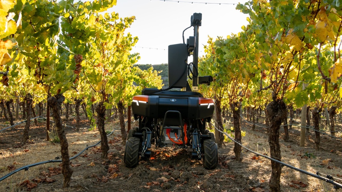 Kubota desarrolla el robot autónomo Type S, premiado en el CES 2025 por su diseño adaptable y su potencial para optimizar las operaciones agrícolas Kubota Robot Plataforma Type S.jpg